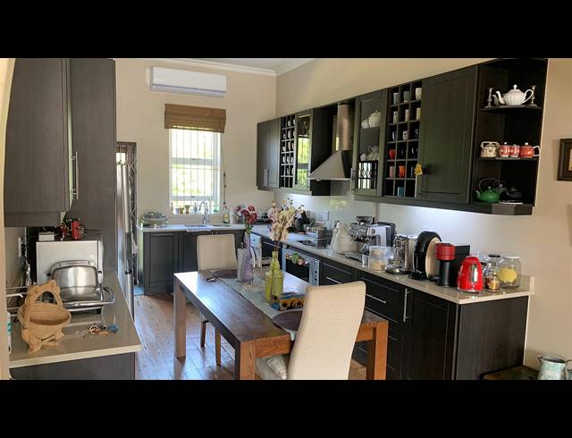 3 BEDROOM APARTMENT FOR SALE IN ESSENWOOD